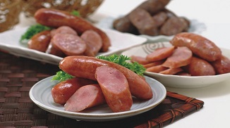 制作多汁性百草香腸請(qǐng)選擇特斯特百草香調(diào)味料