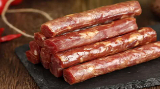 風(fēng)干腸調(diào)味料制作豬肉香腸工藝