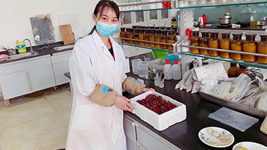 今天特斯特要曬這份來自客戶的走心禮物！